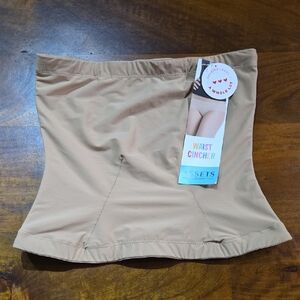 NWT Assets By Spanx Nude Waist Cincher Size Medium